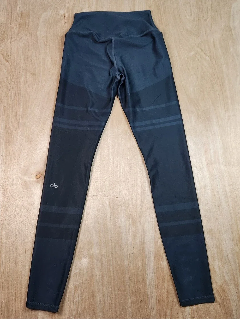 Alo Yoga Women's Black And Grey Leggings 27
